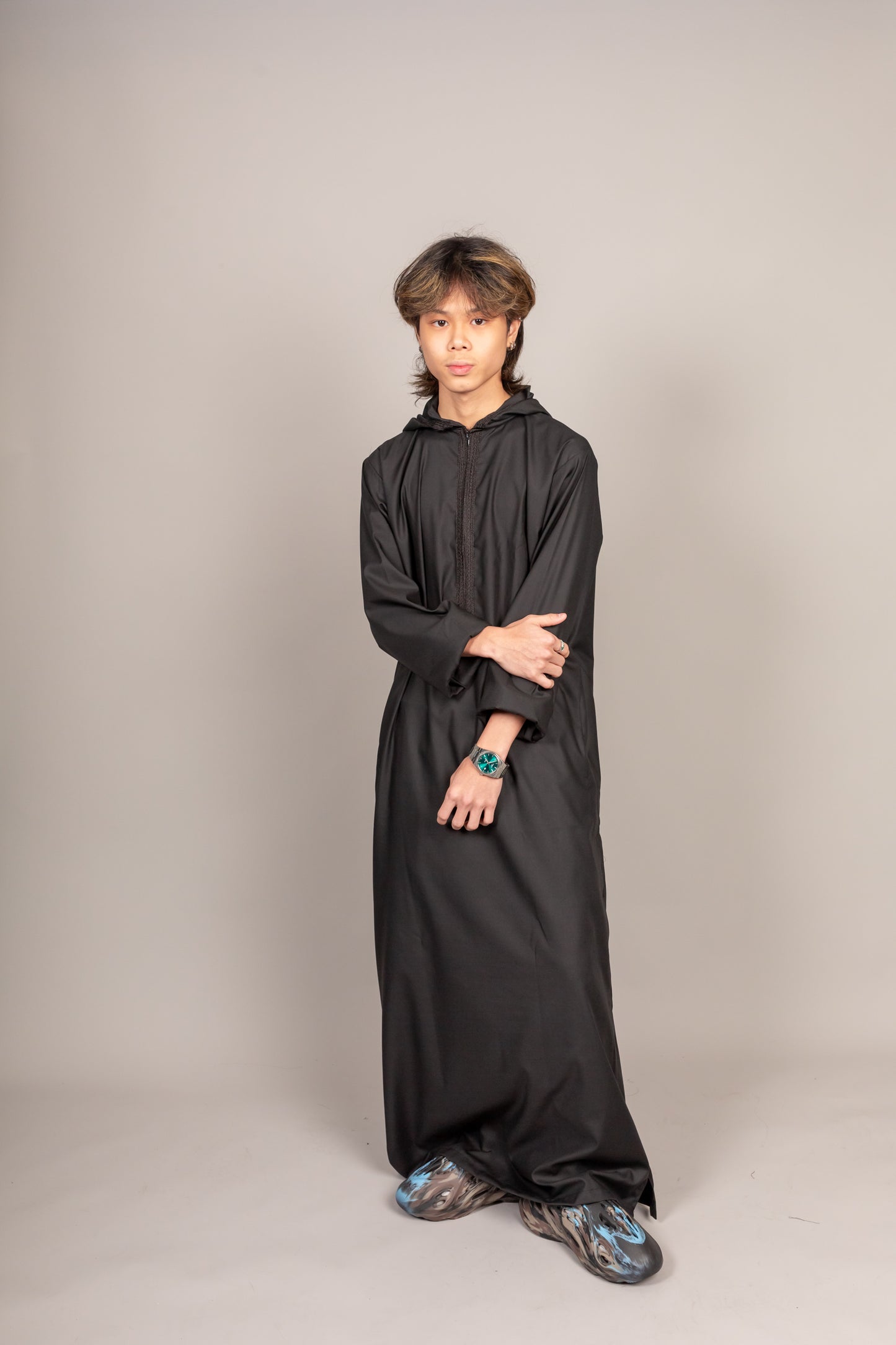 Hooded Emir Series charcoal